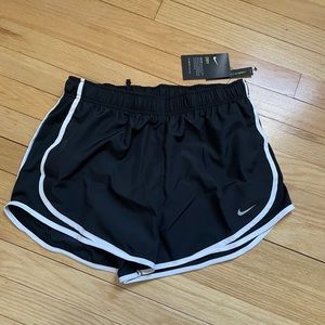 Nike Dri Fit Shorts - Black/White - Medium
